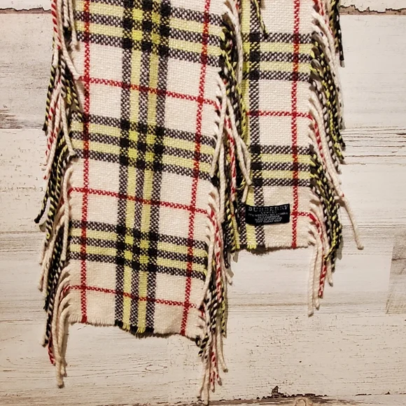 BURBERRY LONDON Classic Washed Vintage Check Happy Double Fringed Scarf Muffler